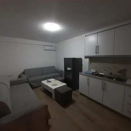 Lovely 1-bedroom In Apartament Saranda