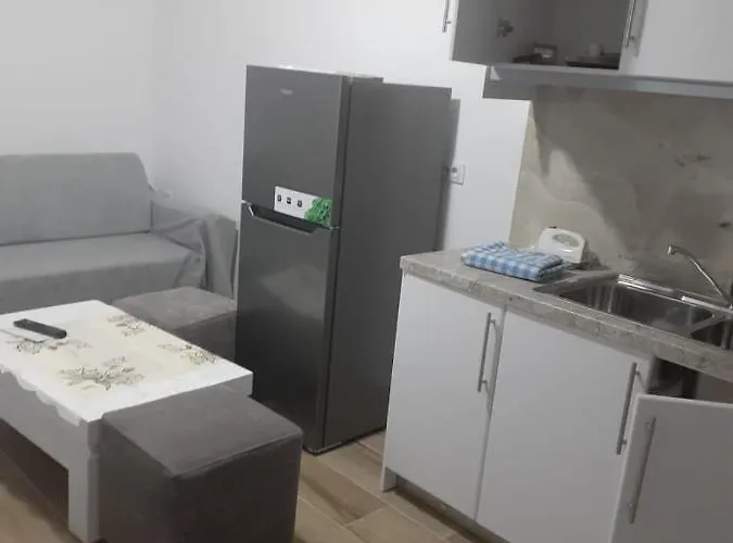 Lovely 1-bedroom In Appartamento