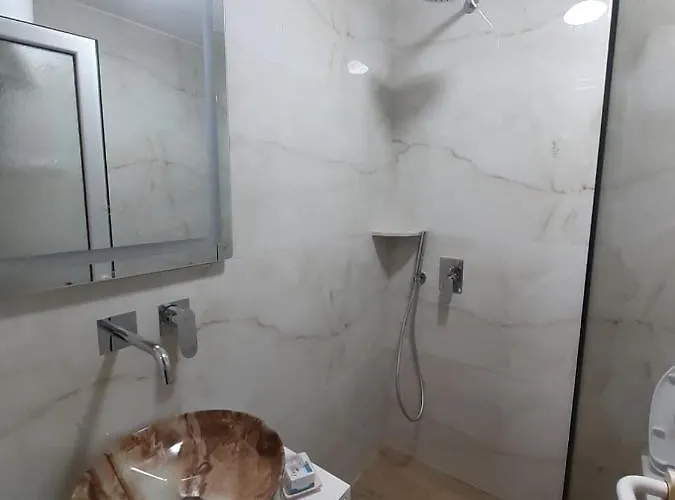 Lovely 1-bedroom In